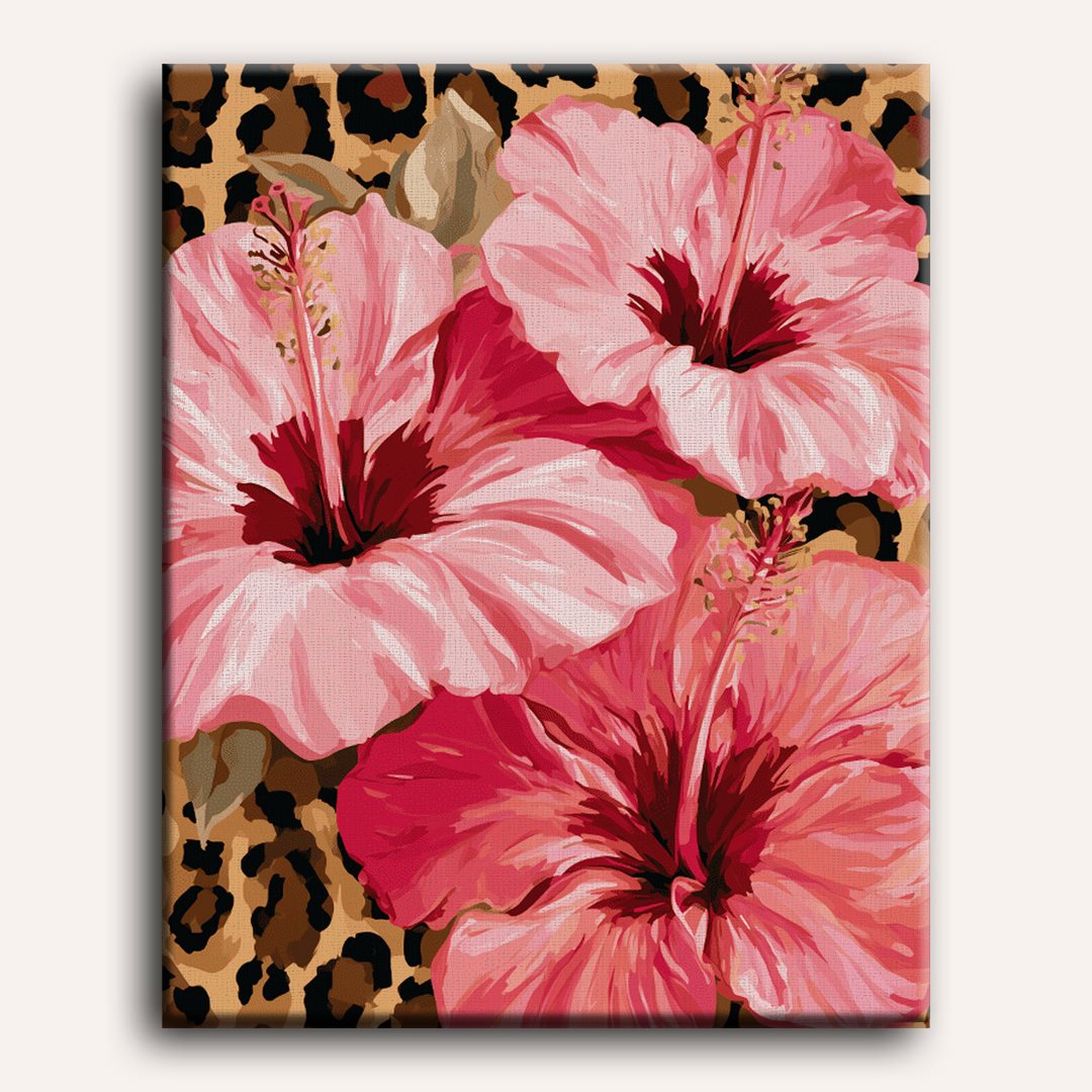 Hibiscus op luipaardprint