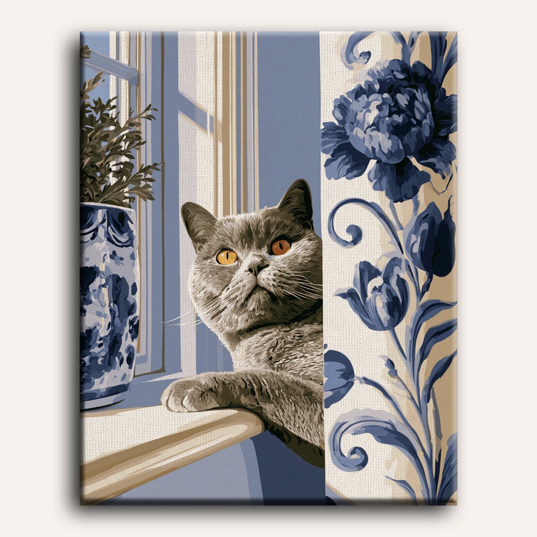 Kat tussen blauw porselein